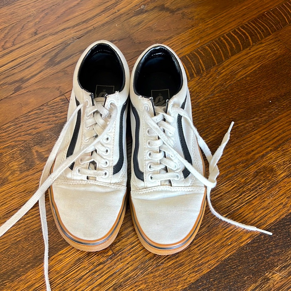 Vans canvas white lace ups with gum sole with black accent